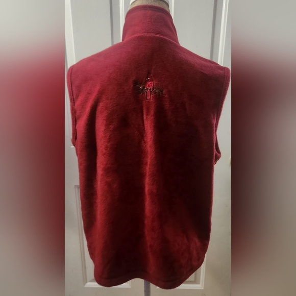 Baxter and Wells Red Winter Embroidered Fleece Vest Size L - Picture 3 of 8